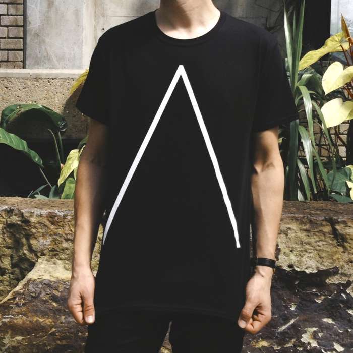 'Λ' T-Shirt [Black] - Alpines