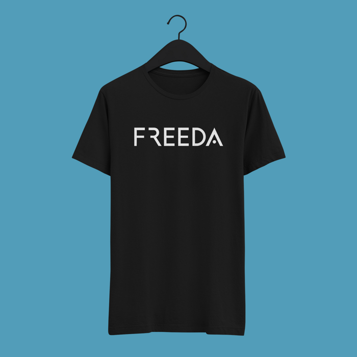 Logo T-Shirt - Black - Freeda