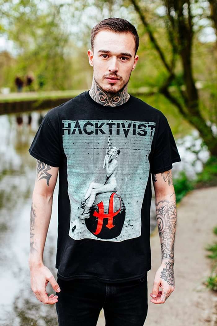 Vyrus Black T-Shirt - Hacktivist