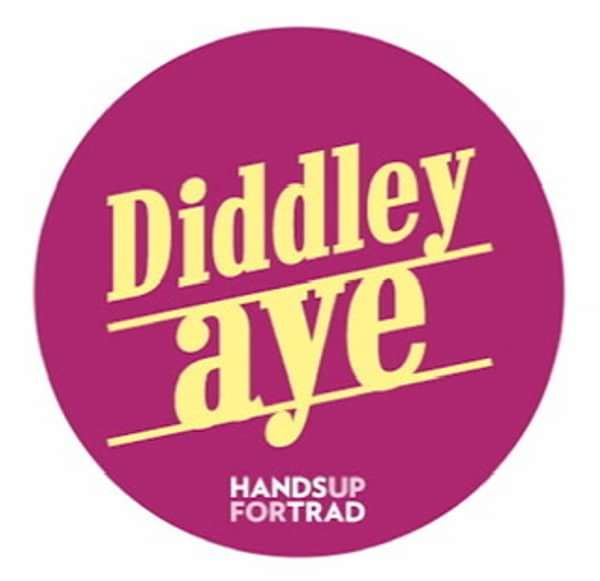 Diddley Aye Badge - Hands Up for Trad