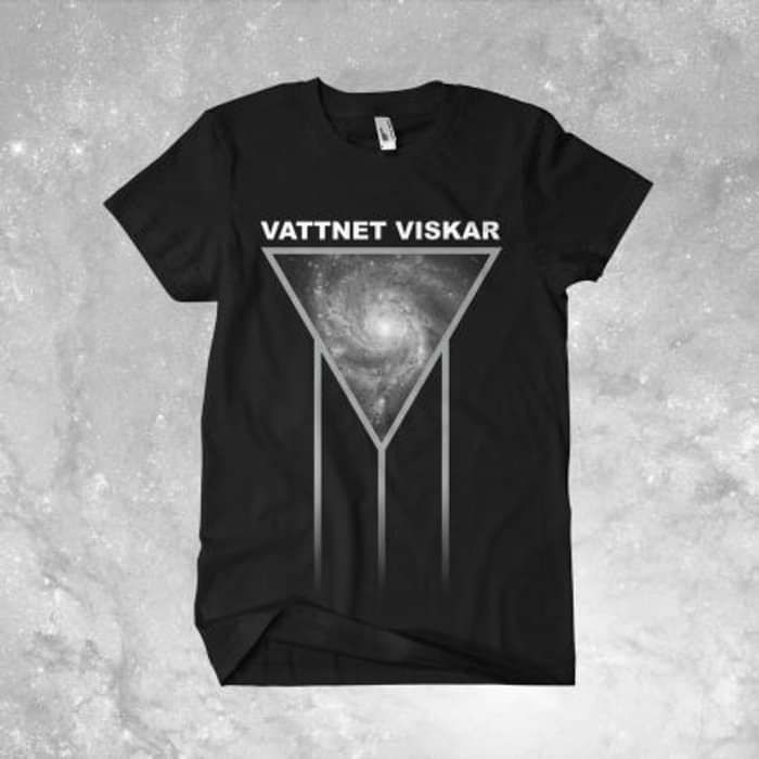 Vattnet Viskar - Triangle T-Shirt - Omerch