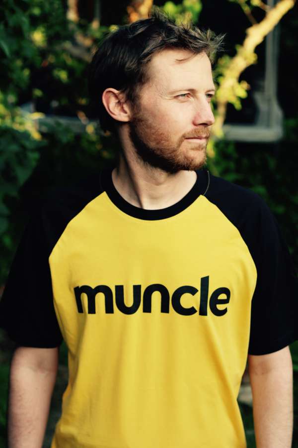 New Season MUNCLE Tee - Pak Joi