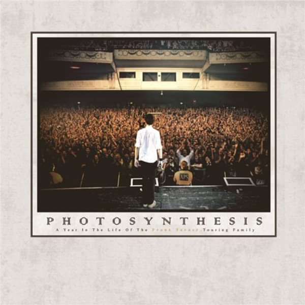 Frank Turner - Photosynthesis: A Year In The Life Of The Frank Turner Touring Family - book - Paperback - Xtra Mile Recordings
